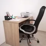 Pres De L'aeroport De Quarto em Acomodações Particulares *