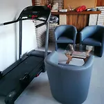 Pres De L'aeroport De Homestay szállás *