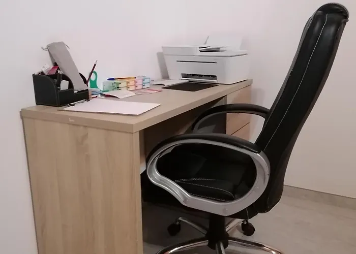 בית אירוח Pres De L'aeroport De *